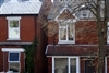 Single first-time buyers 'need parental help'